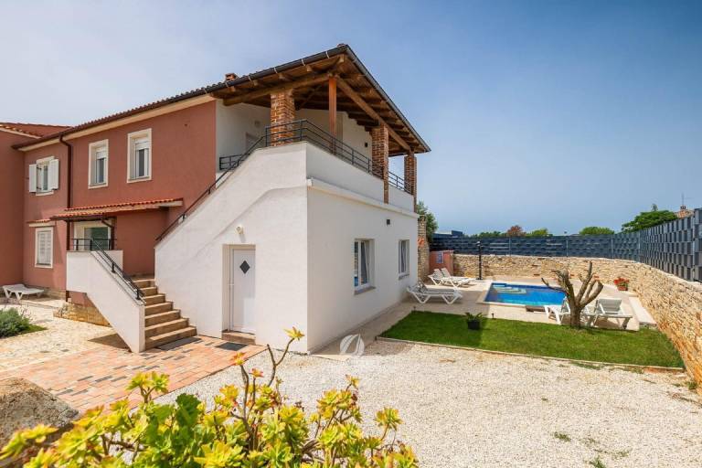 House  Pula