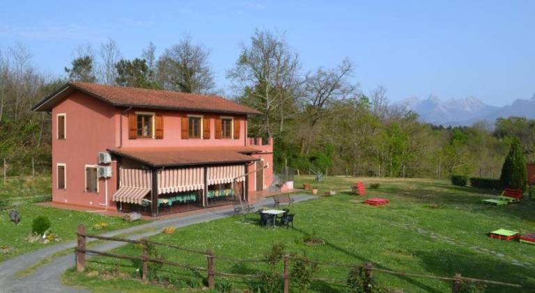 Farm with terrace & yard | Pets allowed — photo 4