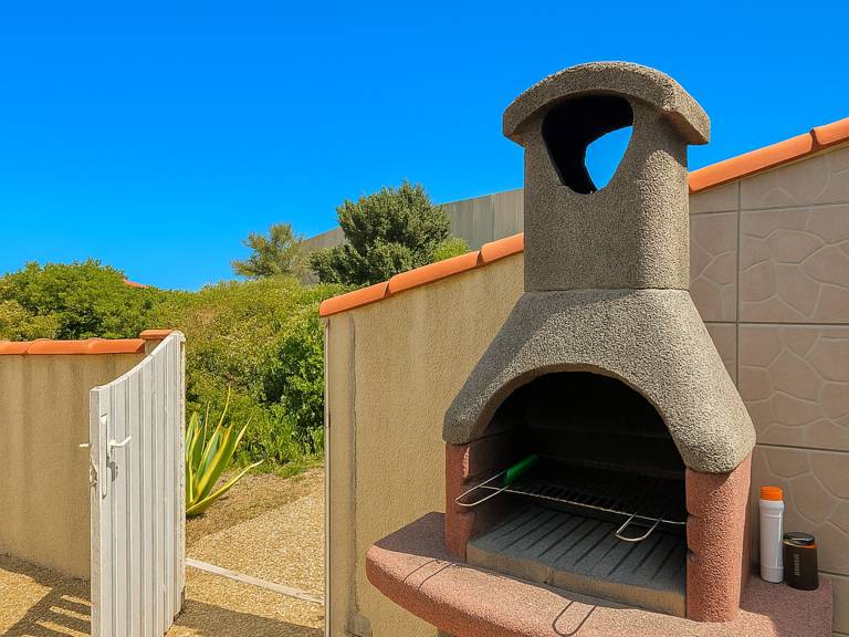 Vacation home with BBQ — photo 2