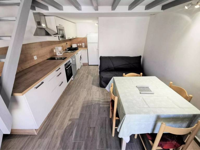 House with 2 rooms for 6 persons — photo 4