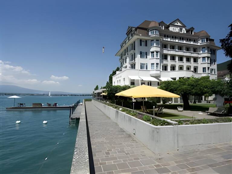 Hotel Restaurant Bellevue au Lac in Hilterfingen