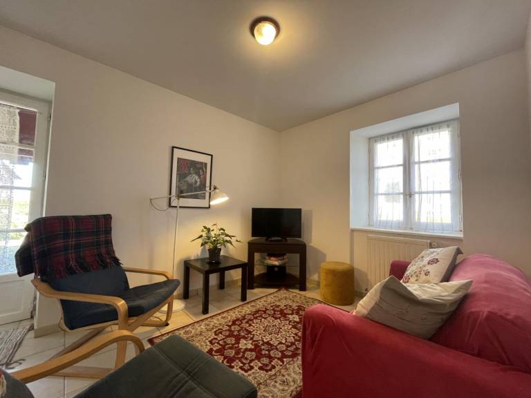 Pleasant gite with patio, yard & BBQ | Pets allowed — photo 4