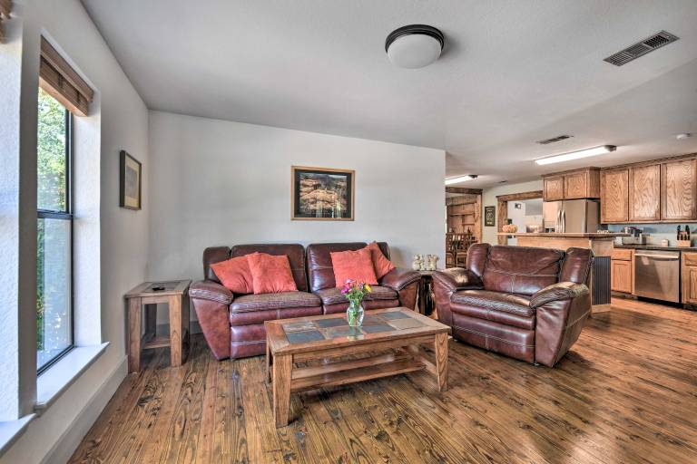 Spacious Glen Rose Home on Paluxy Riverfront — photo 5
