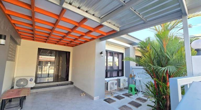 Joyful House Naiyang beach in Sa Khu