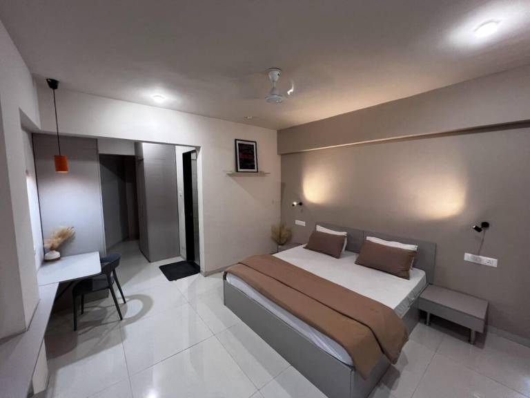 Apartment Pashan Lake