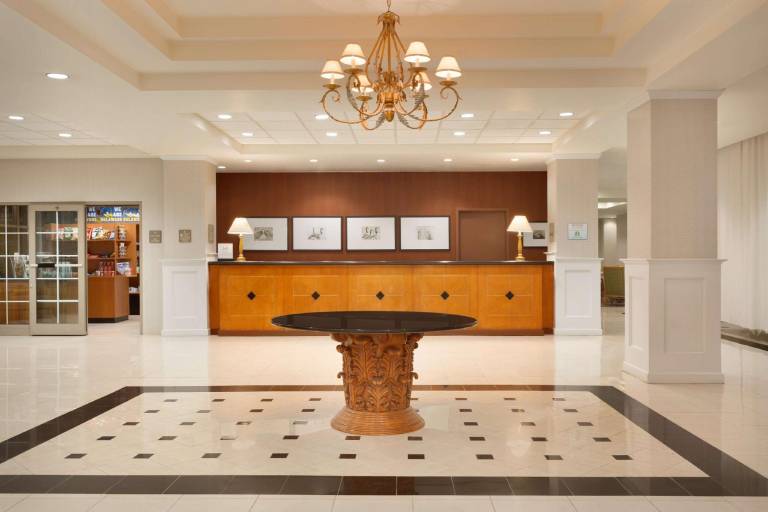 Embassy Suites by Hilton Newark Wilmington South — photo 3
