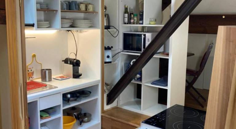 Beautiful rental apartment with yard & barbeque | Pets allowed — photo 4