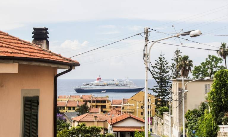 Bed and breakfast  Sanremo