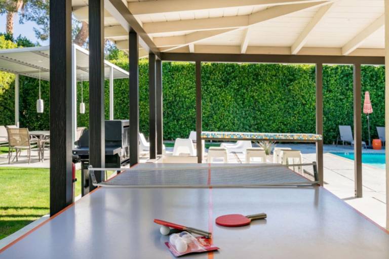Vacation home with pool — photo 5