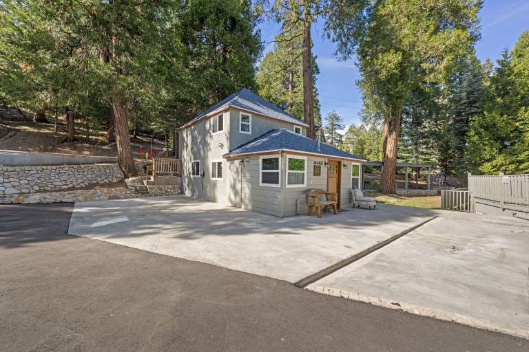 Cabin Lake Gregory