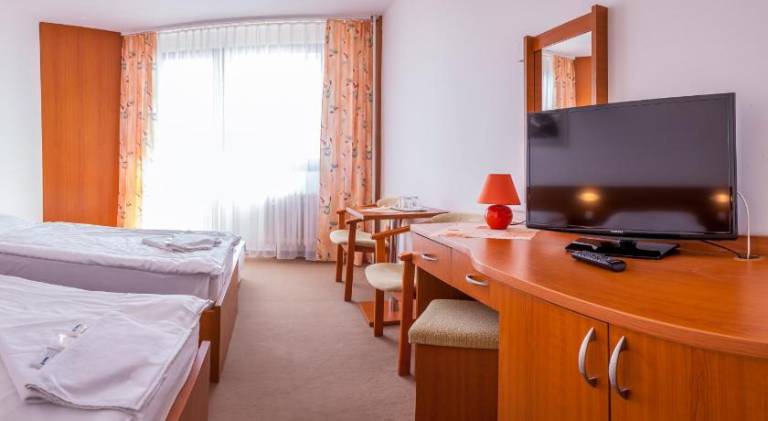 Hotel SOREA HUTNIK — photo 2