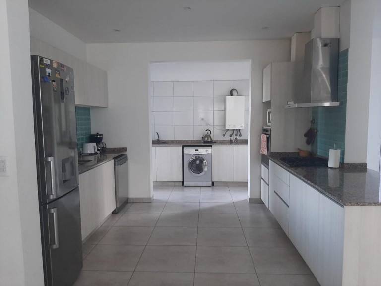 Fully equipped villa with pool, grill & yard | Perfect for remote work | Pets are welcome — photo 3