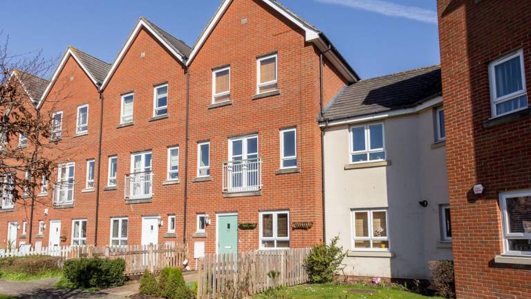 House with yard | Beach nearby | Pets allowed in Poole