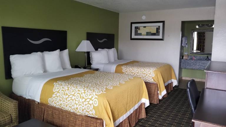 Days Inn by Wyndham West Memphis — photo 4