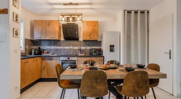 Fully equipped house with patio | Pet-friendly — photo 4