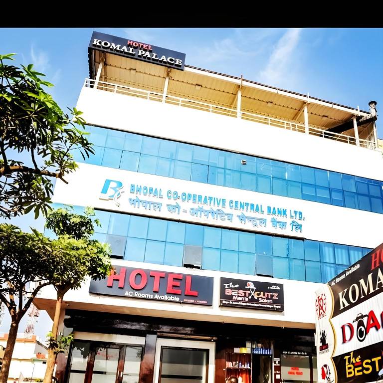 Hotel Komal Palace