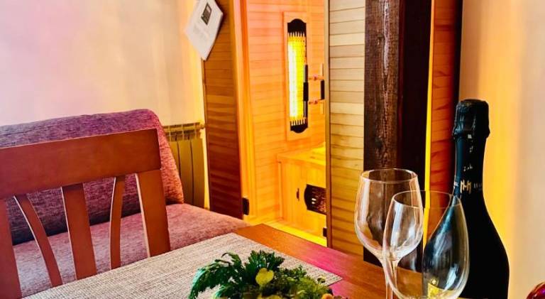 Rental apartment with hot tub, yard & sauna — photo 4