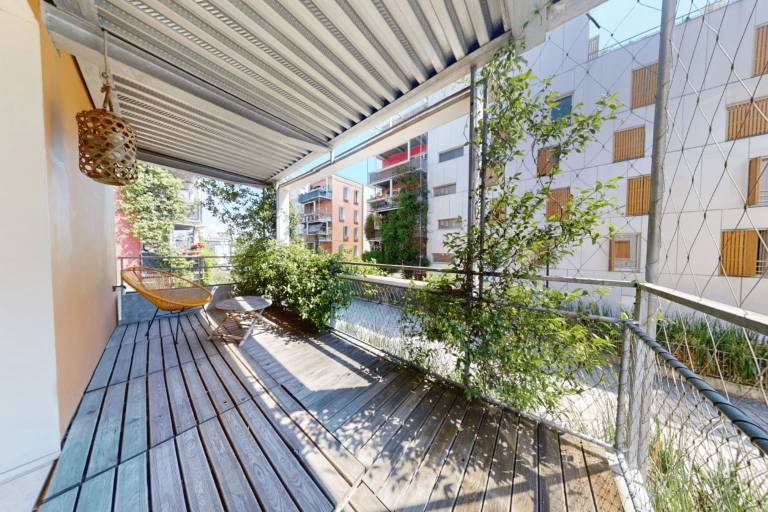 Bright and spacious apartment near Paris