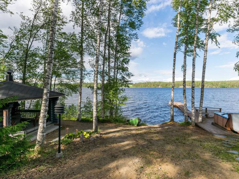 Fully equipped vacation home with sauna & patio | Nature view | Pets allowed — photo 2