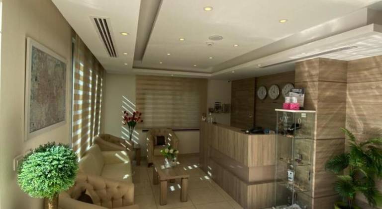 Serviced apartment with yard, pool & patio | Good for workation — photo 2