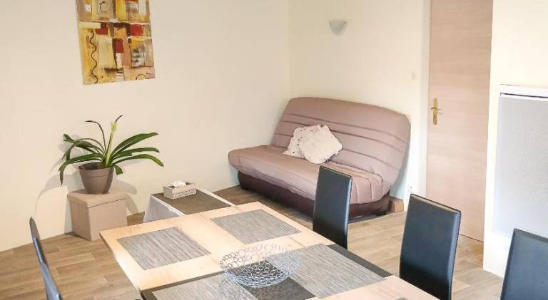 House with 2 rooms for 6 persons — photo 4