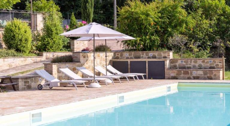 Farm with pool, patio & BBQ | Pets allowed — photo 3