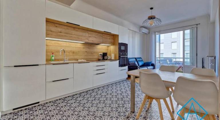 Apartment | Next to Russian Orthodox Cathedral in Thiers