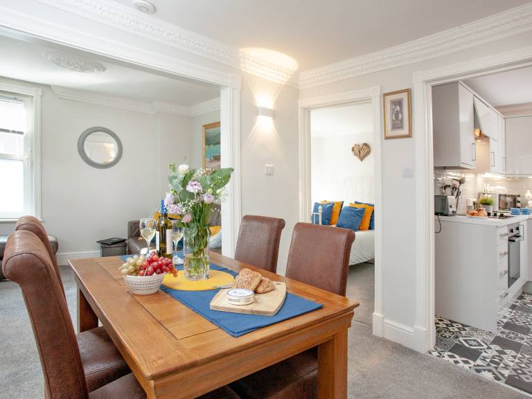 Cottage with terrace | River view — photo 5