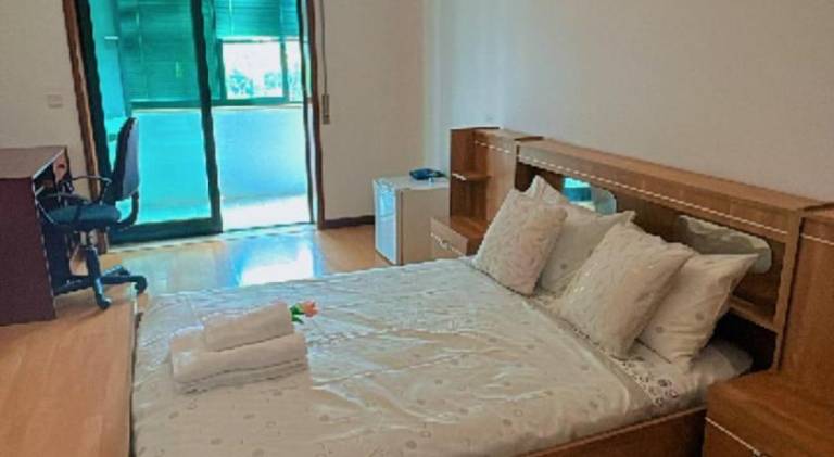 Quarto duplo com varanda no centro de Viseu in Viseu