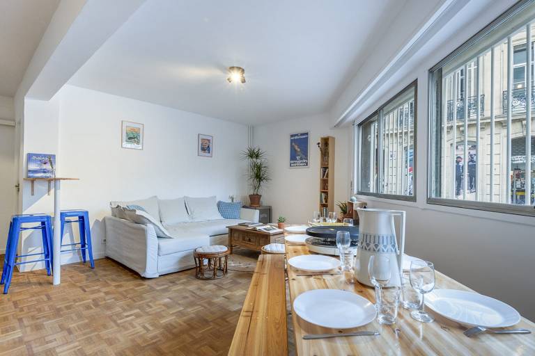 Apartment | Near Opéra de Marseille in Marseille