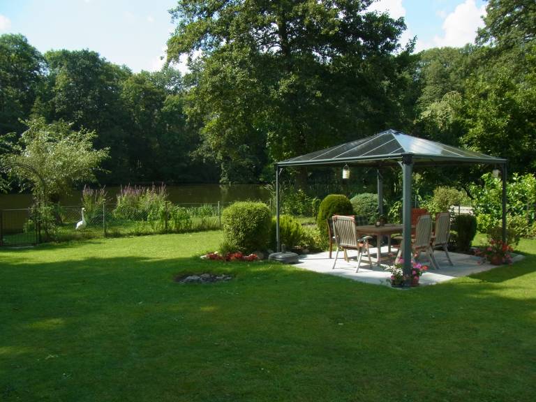 Fully equipped apartment with yard & BBQ | Garden view | Perfect for remote work | Dogs allowed — photo 4
