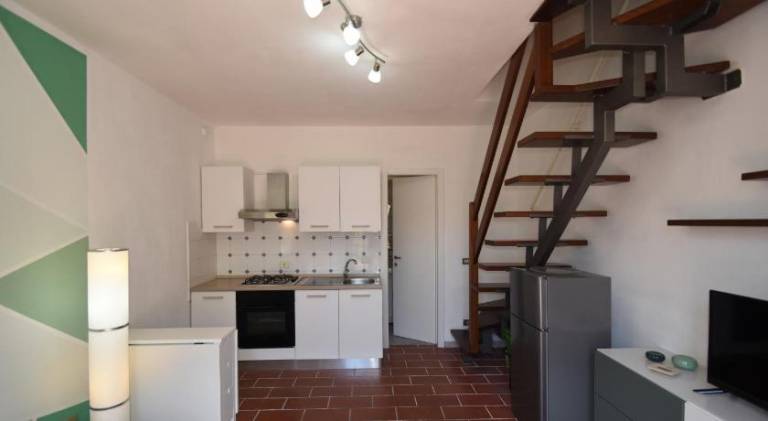 Rental apartment with patio — photo 4
