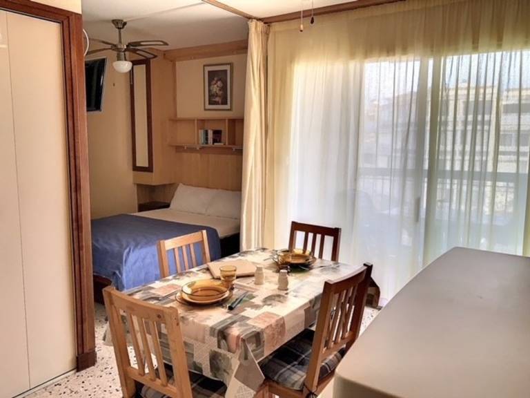Apartment with balcony, near Thermes, pets OK — photo 5