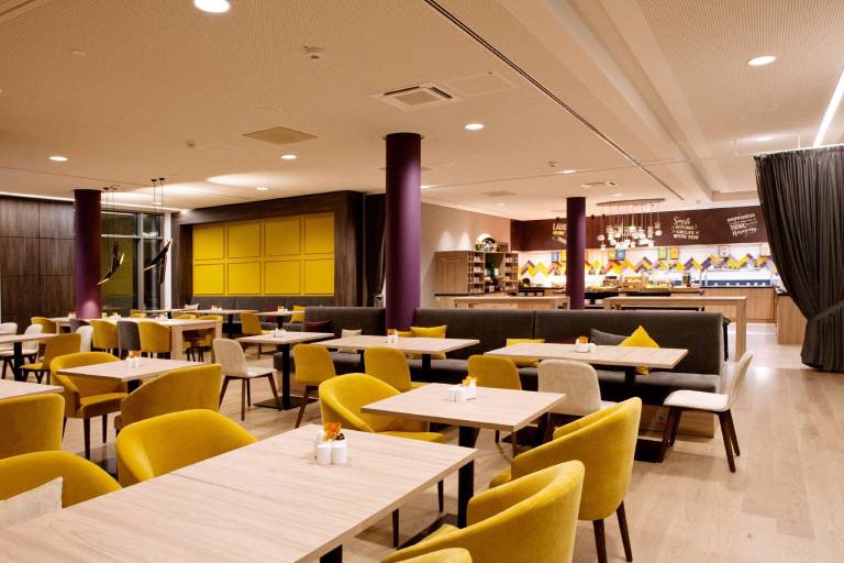 Hampton by Hilton Dortmund Phoenix See — photo 3