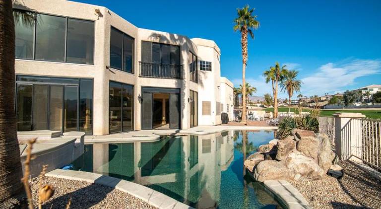 Charming vacation home with pool & jacuzzi | Dogs allowed in Lake Havasu City, AZ