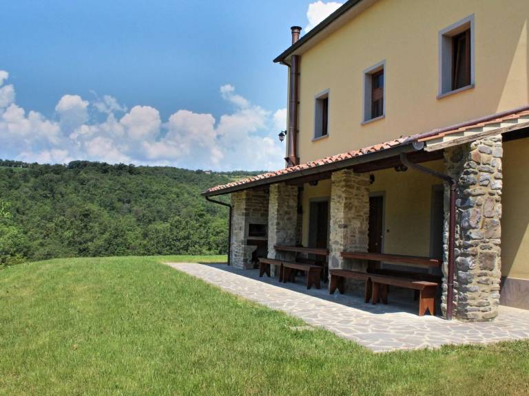 Fully equipped vacation home with patio, grill & private pool | Pet-friendly — photo 2