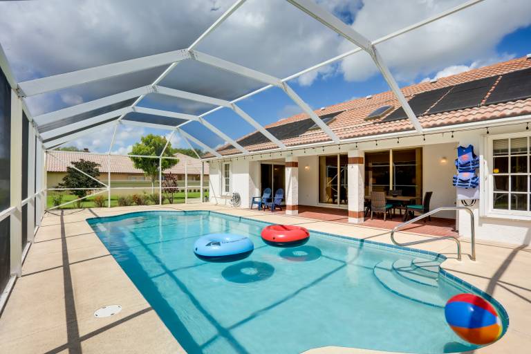 Pet-Friendly Port St Lucie Home - 7 Mi to Beaches! in Jensen Beach, FL