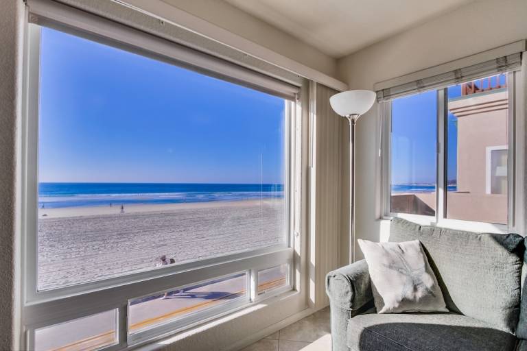 Condo Ocean Beach