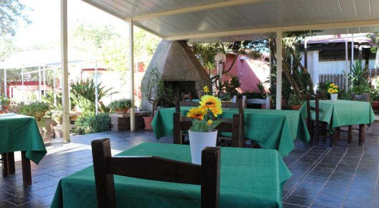 Serviced apartment with pool, garden & terrace | Pets allowed — photo 2