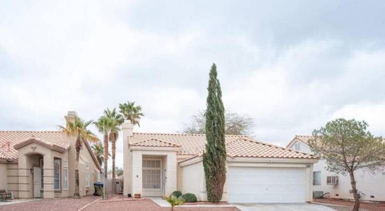Spacious house | Pets are welcome in North Las Vegas, NV