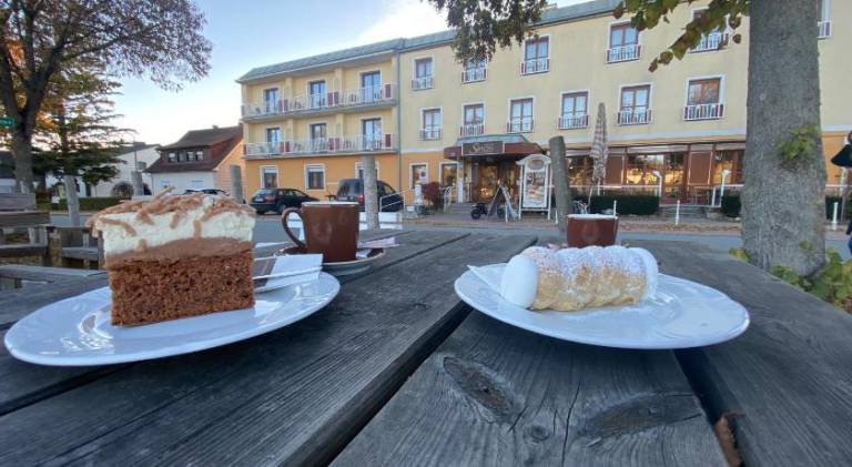 Simon - Hotel & Cafe — photo 5