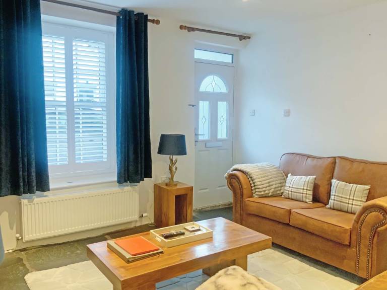 Family-oriented cottage with garden | River view | Dogs allowed in Windermere