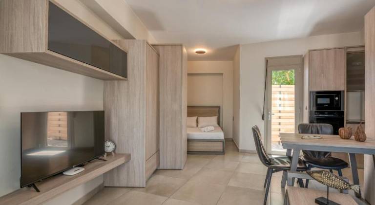 Charming holiday apartment | Beach nearby | Pets allowed in Kissamos
