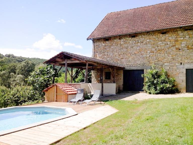 Gite with terrace, BBQ & garden | Pets allowed — photo 2