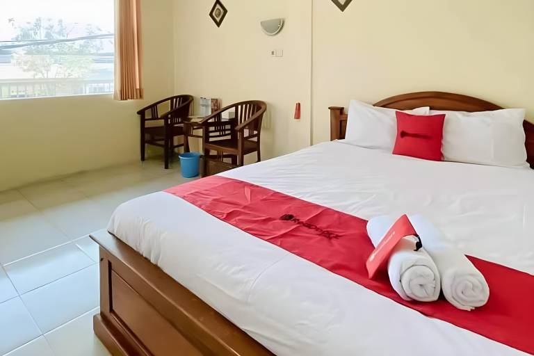 RedDoorz Syariah near T1 Juanda Airport 2