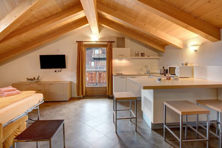 Pet-Friendly Apartment "Castagne Baitel li Pigna" with Mountain View — photo 4
