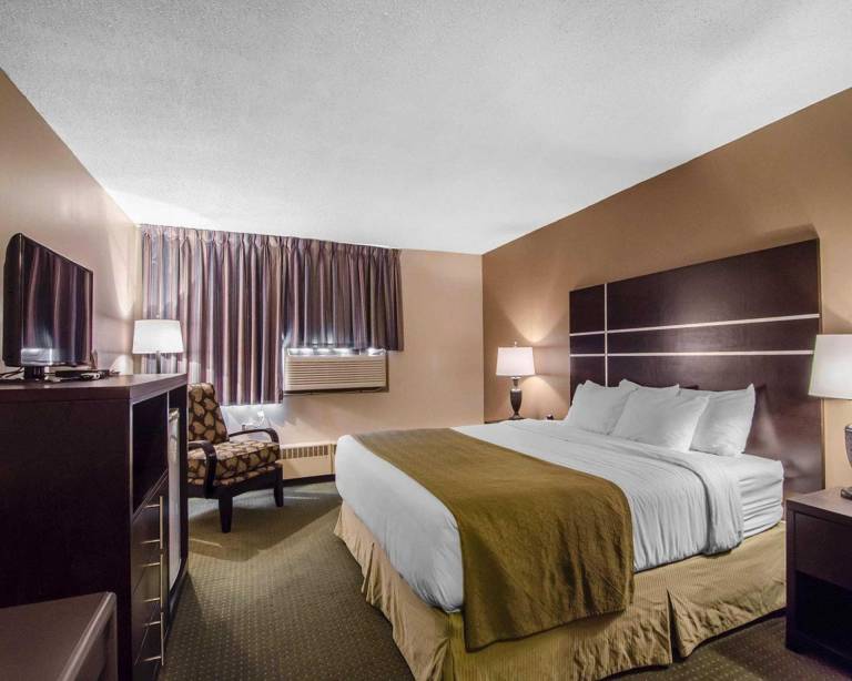 Ramada by Wyndham Whitecourt in Whitecourt, AB