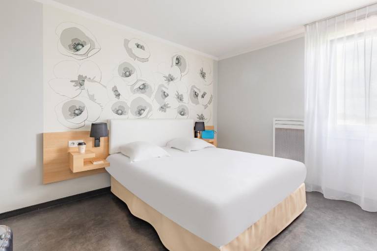 Serviced apartment with garden & terrace | Suitable for remote work in Reims