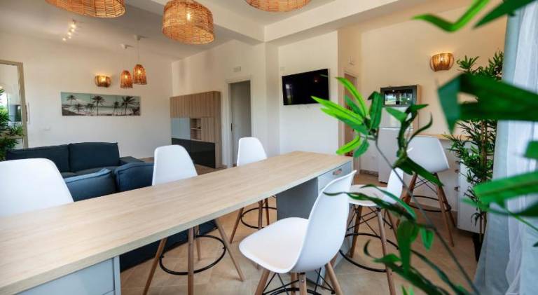 Villa with 5 rooms for 9 persons — photo 3