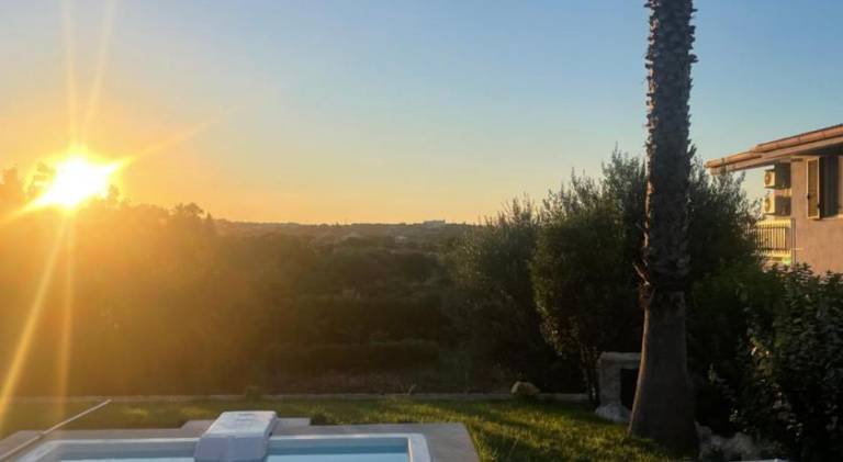 Villa with pool | Pet-friendly — photo 3